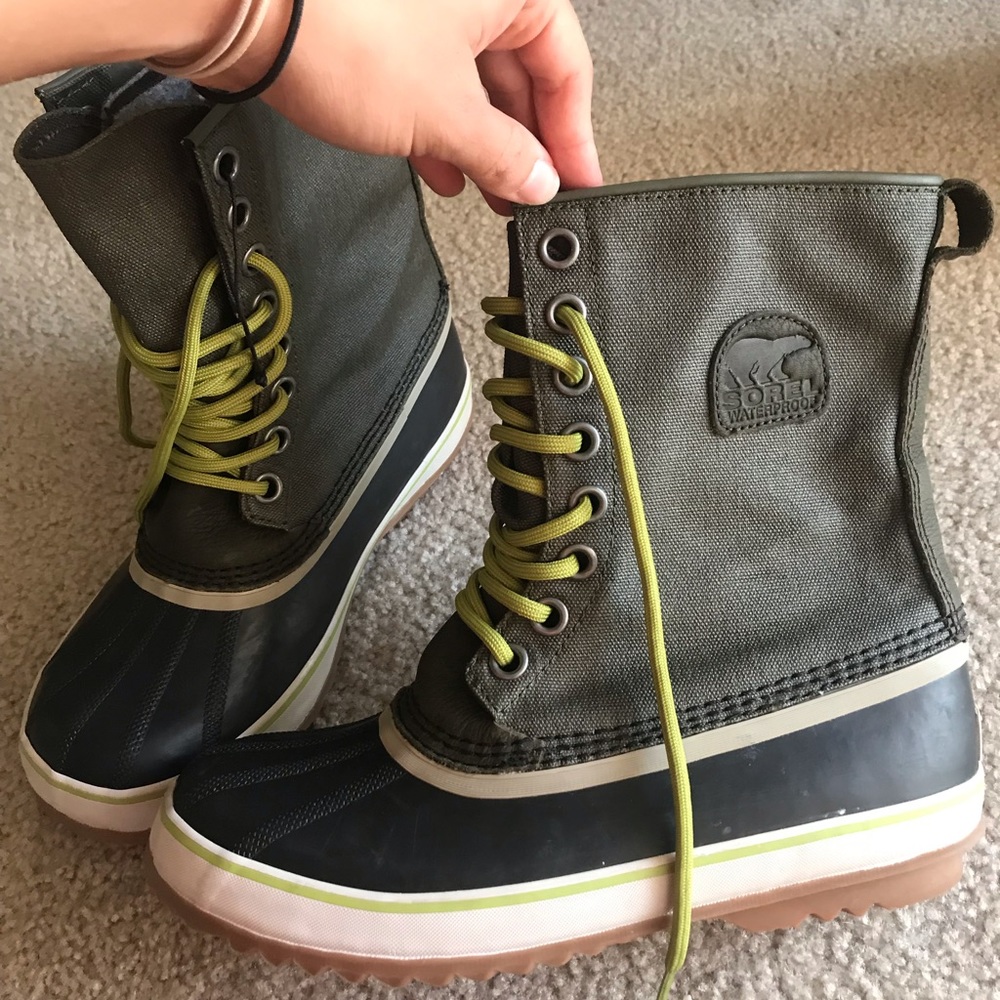 Sorel women’s size 9 winter boots